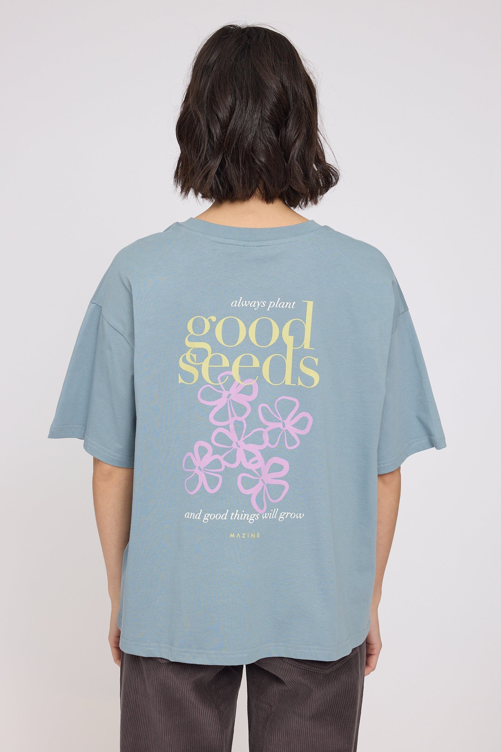 Maren ist 1,75 und trägt Größe S