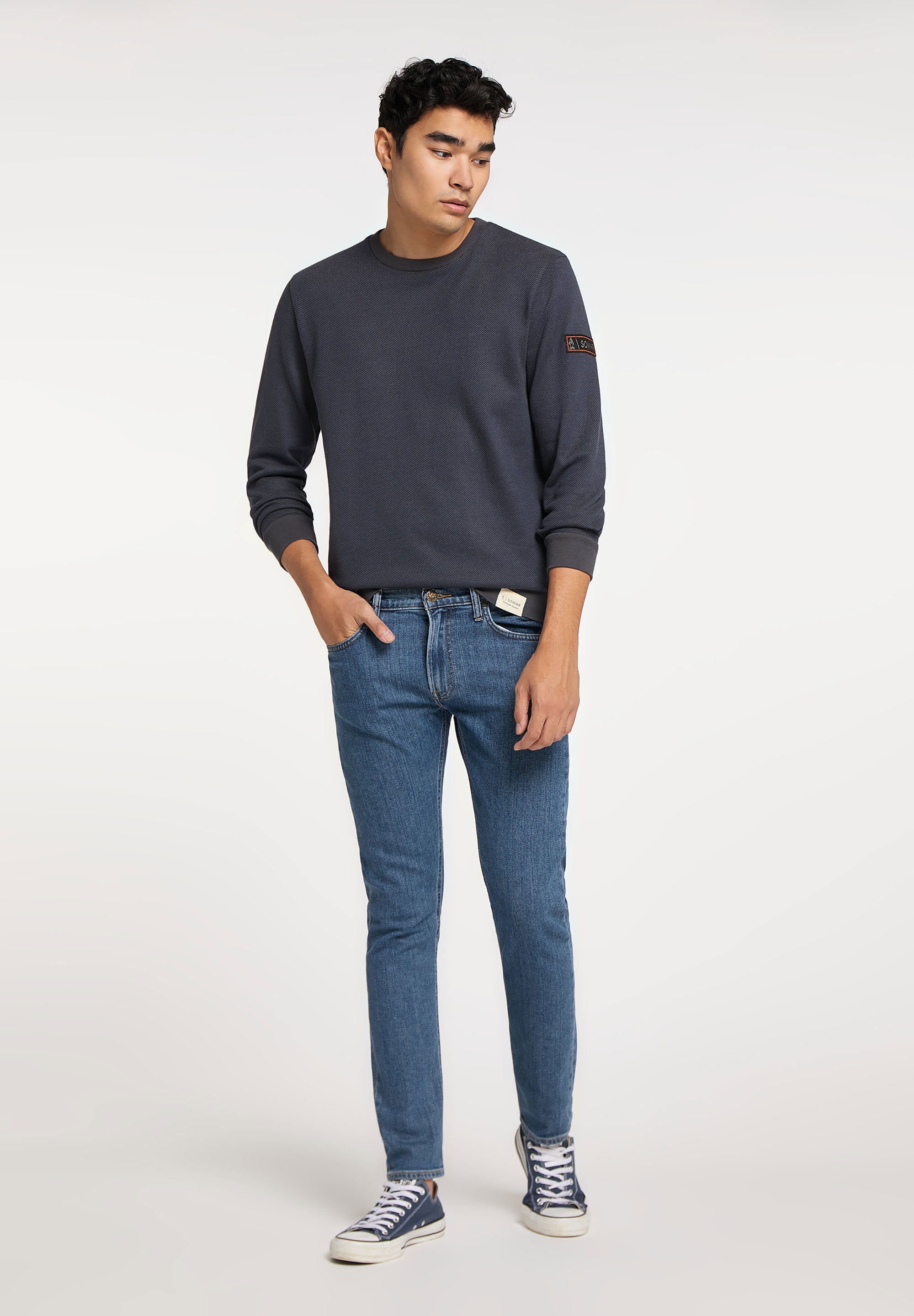 SOMWR EQUATE Sweater NVY009